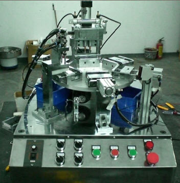 自動攻牙機